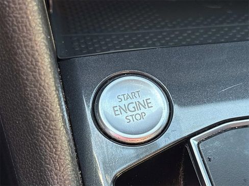 Used 2021 Volkswagen Tiguan SE R-Line image 21