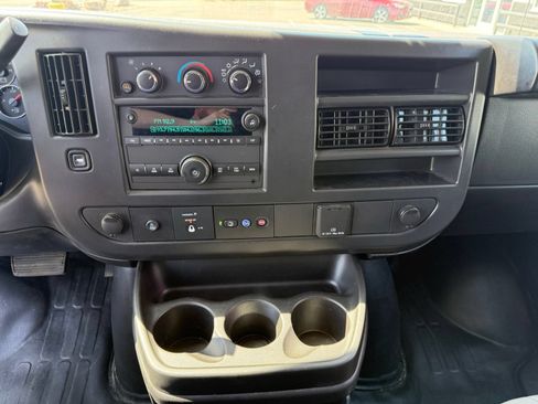 Used 2025 Chevrolet Express 2500 w/ Driver Convenience Package RWD image 9