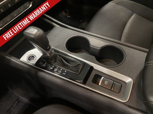 Used 2025 Nissan Altima 2.5 SV AWD/4WD image 40