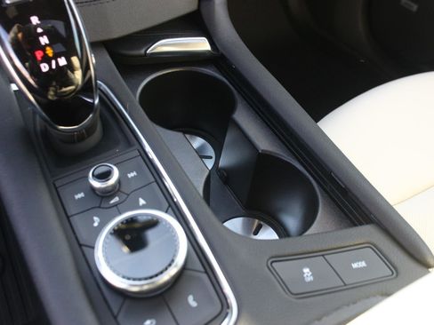 Used 2024 Cadillac XT6 Sport w/ LPO, Onyx Lite Package image 25