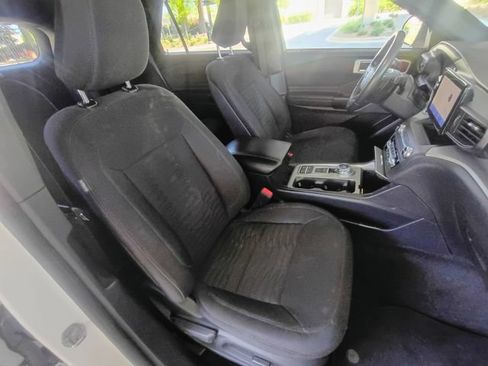 Used 2020 Ford Explorer XLT RWD image 45