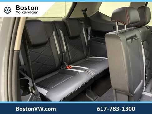 New 2026 Volkswagen Atlas Peak Edition image 13
