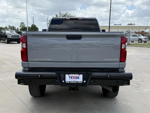 Used 2024 Chevrolet Silverado 2500 Custom w/ Custom Value Package AWD/4WD image 6