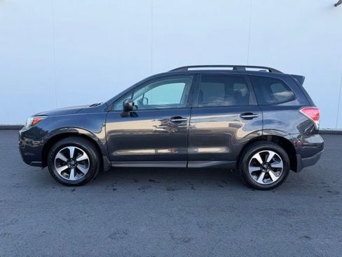 Used 2017 Subaru Forester 2.5i Premium AWD/4WD image 9