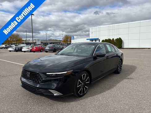 Certified 2023 Honda Accord Touring image 4