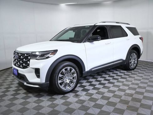 Certified 2025 Ford Explorer Platinum AWD/4WD image 5