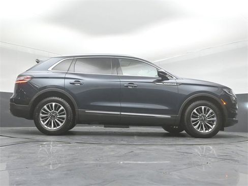 Certified 2023 Lincoln Nautilus Reserve image 39