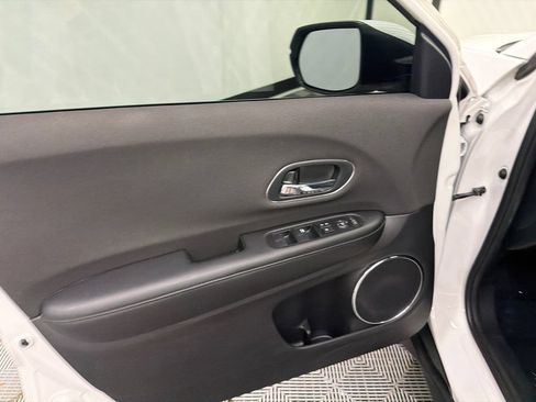 Used 2022 Honda HR-V EX image 10