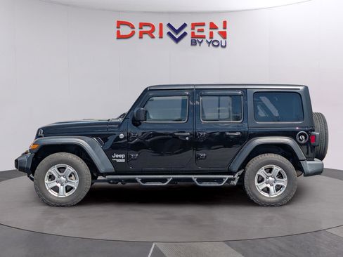 Used 2018 Jeep Wrangler Unlimited Sport S image 2