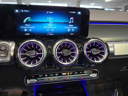 Used 2023 Mercedes-Benz GLB 250 GLB 250 w/ Premium Package image 49