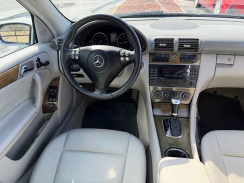 Used 2007 Mercedes-Benz C 230 Sedan image 21
