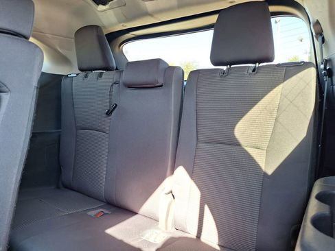 Used 2021 Toyota Highlander LE image 10