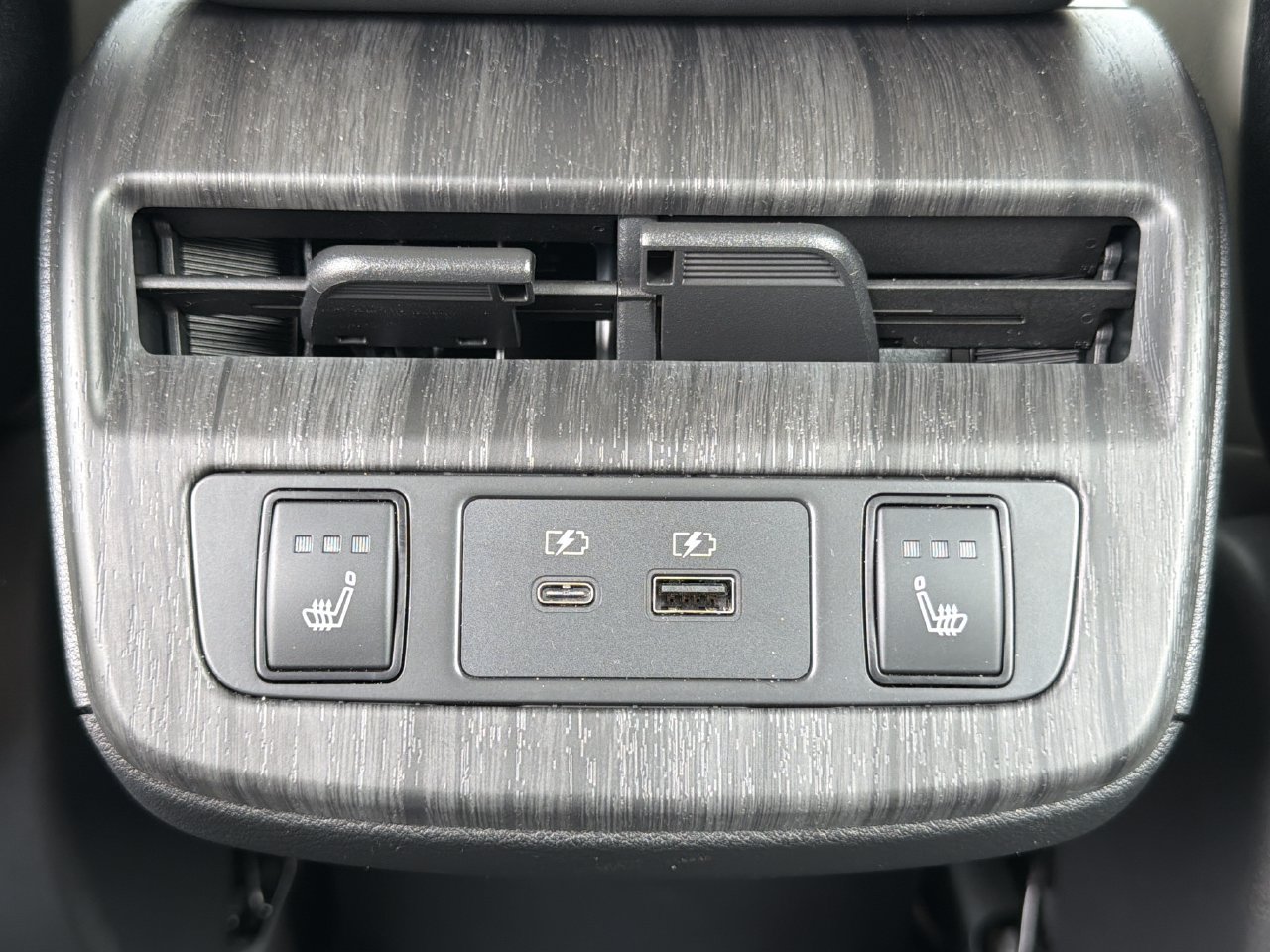 Certified 2023 Nissan Ariya FWD image 17