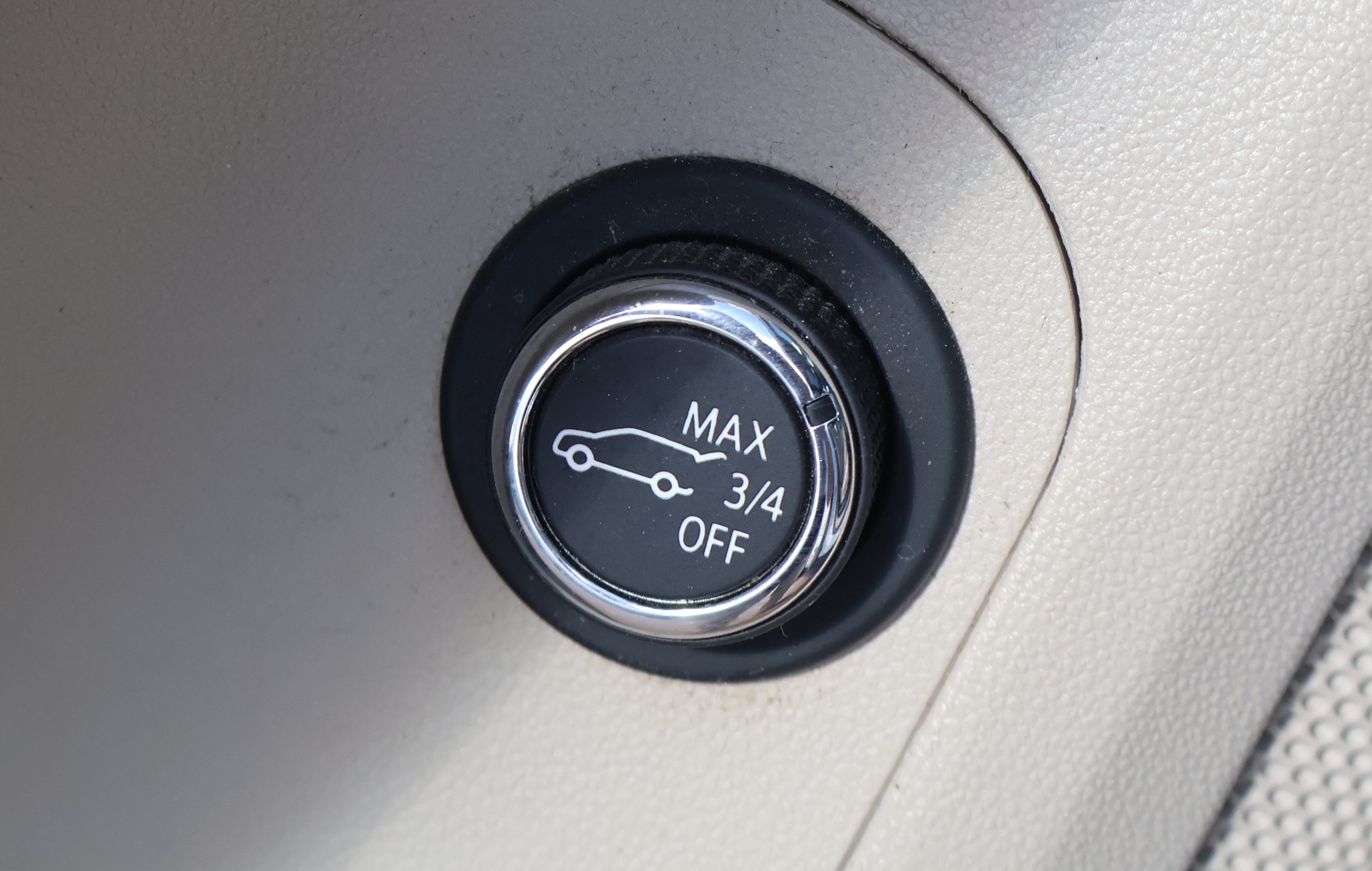 Used 2019 GMC Acadia Denali w/ Technology Package FWD image 26