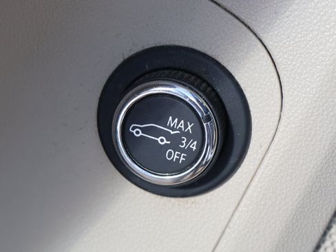 Used 2019 GMC Acadia Denali w/ Technology Package FWD image 26