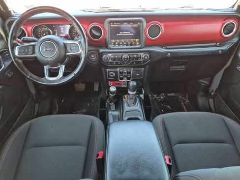 Used 2023 Jeep Wrangler Unlimited Rubicon w/ Cold Weather Group AWD/4WD image 14