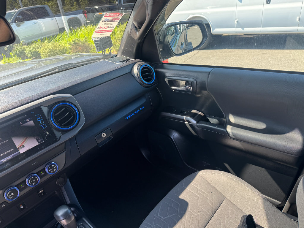 Used 2019 Toyota Tacoma TRD Sport AWD/4WD image 15