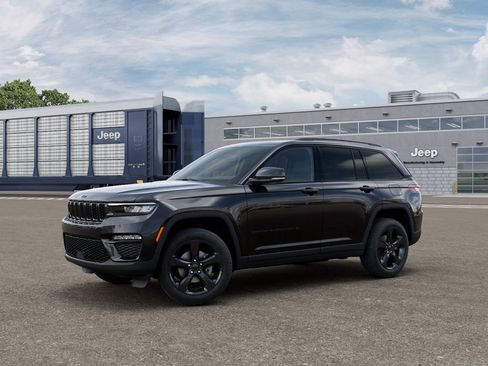 Used 2025 Jeep Grand Cherokee Limited w/ Black Appearance Package RWD image 2