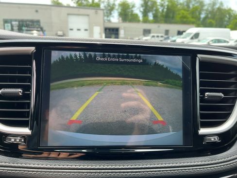 New 2027 Chrysler Pacifica Select w/ Family Tech Group FWD image 16