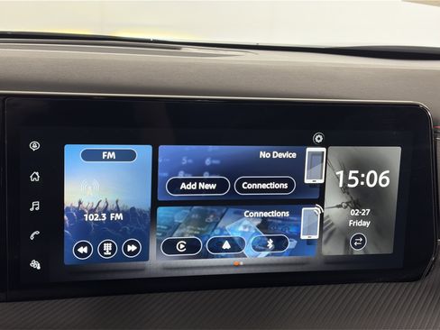 Used 2025 Nissan Kicks SR image 17