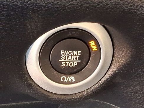New 2026 Chrysler Voyager LX FWD image 15