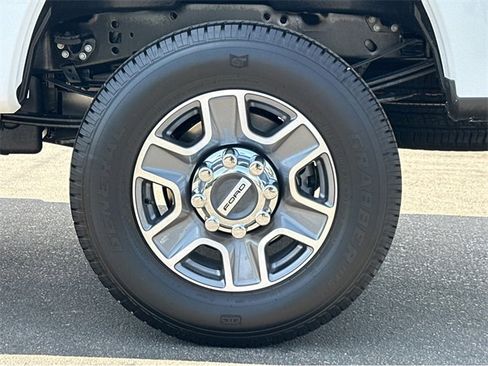 New 2025 Ford F250 XLT image 31