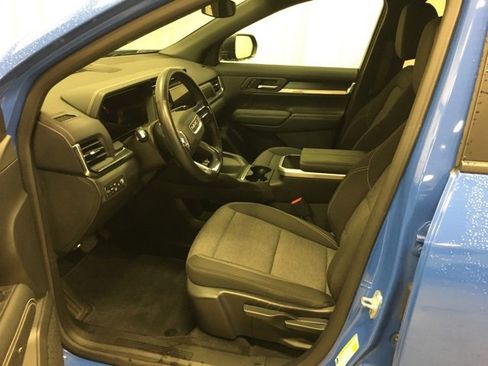 Used 2025 GMC Terrain Elevation image 17