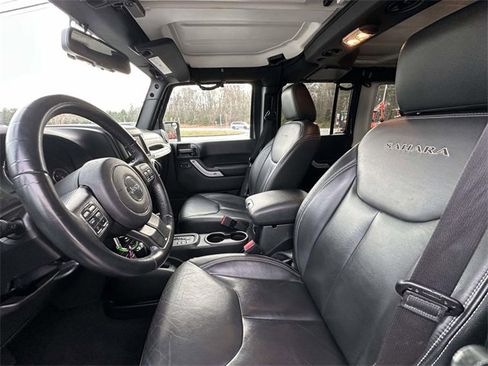 Used 2017 Jeep Wrangler Unlimited Sahara w/ Dual Top Group image 10