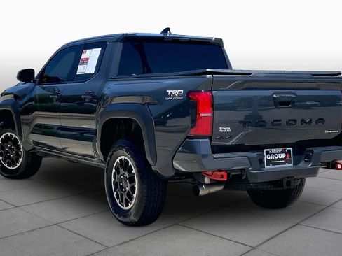 Used 2025 Toyota Tacoma TRD Off-Road AWD/4WD image 12