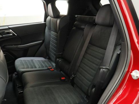 New 2026 Mitsubishi Outlander AWD image 24