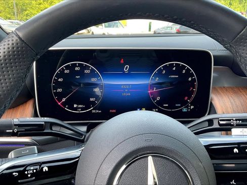 Used 2026 Mercedes-Benz GLC 300 4MATIC image 6