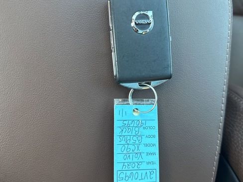 Used 2024 Volvo XC90 B5 Plus w/ Protection Package Premier image 31