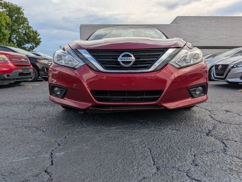 Used 2017 Nissan Altima 2.5 SV w/ Convenience Package FWD image 9