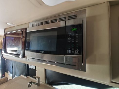 Used 2020 Mercedes-Benz Sprinter 3500 w/ Windows All Around Package image 46