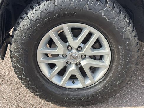 Used 2016 Nissan Frontier SV image 24