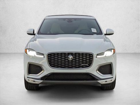 Used 2025 Jaguar F-PACE R-Dynamic S AWD/4WD image 6