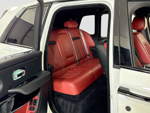 Used 2021 Rolls-Royce Cullinan AWD/4WD image 29