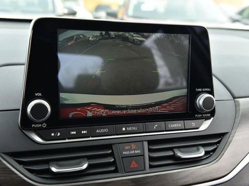 Certified 2025 Nissan Altima 2.5 SV image 13