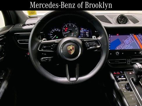 Used 2025 Porsche Macan S AWD/4WD image 5