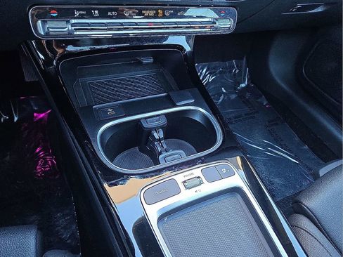 Used 2025 Mercedes-Benz CLA 250 image 30