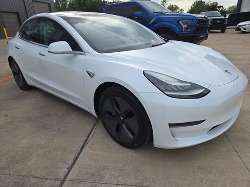Used 2018 Tesla Model 3 Long Range image 3