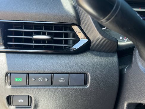 Used 2024 Nissan Sentra SV FWD image 28