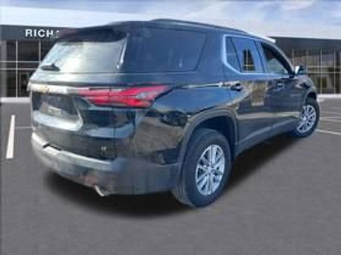 Used 2023 Chevrolet Traverse LT w/ LPO, Floor Liner Package image 5