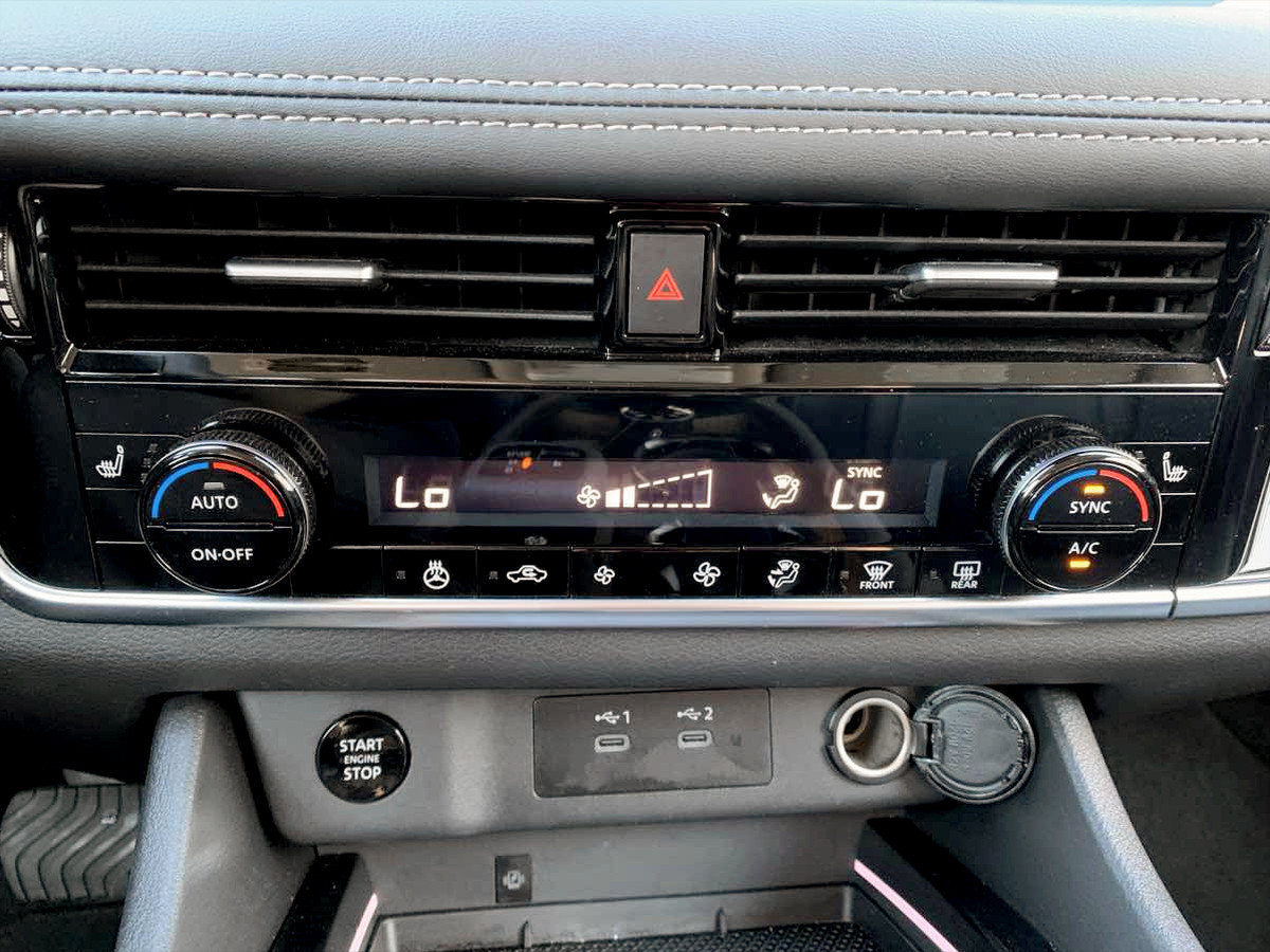 Used 2026 Nissan Rogue SL AWD/4WD image 28