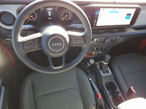 Used 2025 Jeep Wrangler Sport image 11