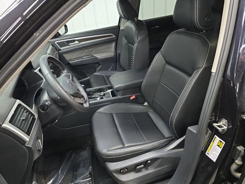 Used 2023 Volkswagen Atlas SE w/ Panoramic Sunroof Package AWD/4WD image 29