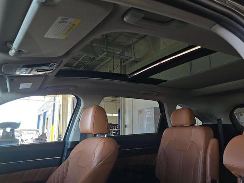 Certified 2022 Kia Sorento SX Prestige w/ Rust Color Package image 19