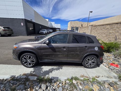 Used 2018 Mitsubishi Outlander Sport SE AWD/4WD image 13