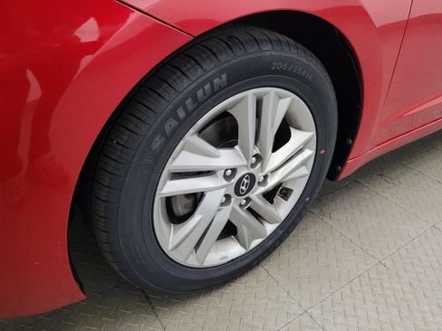 Used 2020 Hyundai Elantra SEL FWD image 31