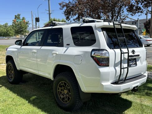 Used 2023 Toyota 4Runner SR5 image 8
